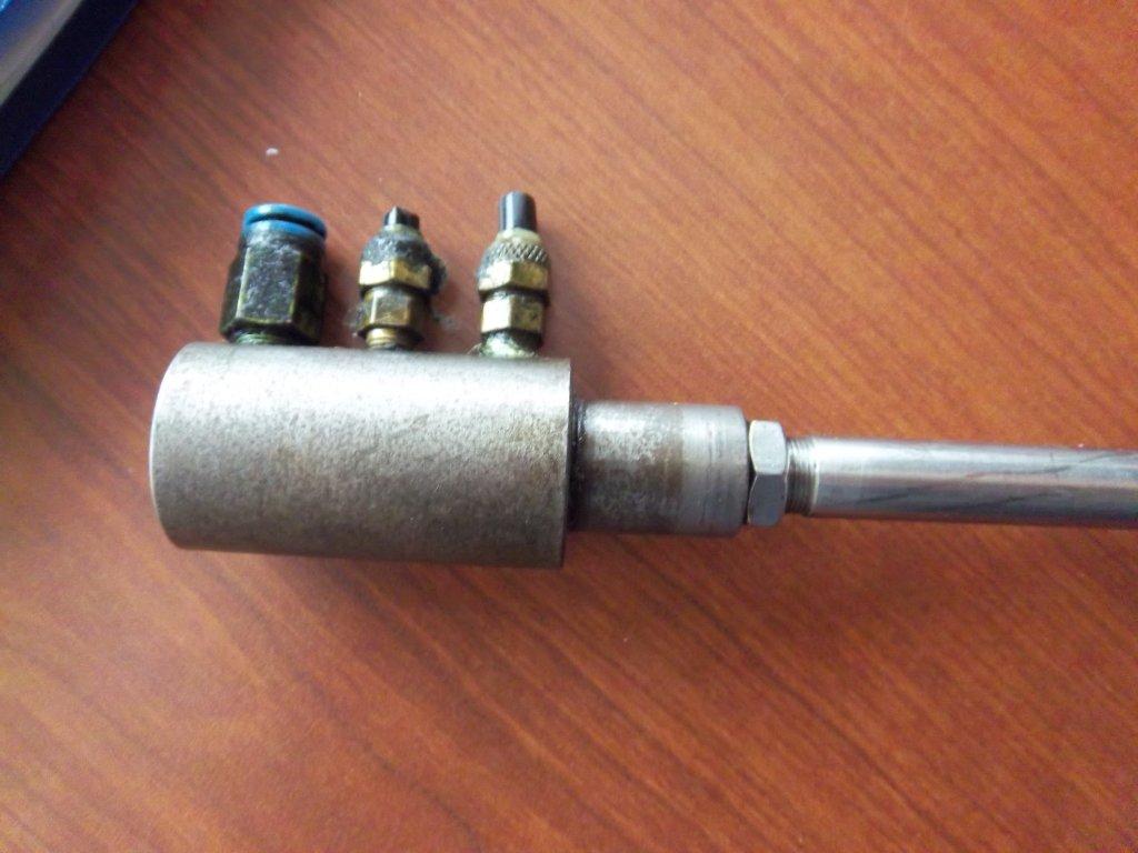 MicroCentric HSV3-3, 4 High Speed 3-Jaw Air Chuck, Air Tube