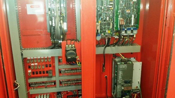 20 X, 16 Y, 20 Z, DYNAMYTE DM4500, 10k Spindle, Meldas300 Control,
