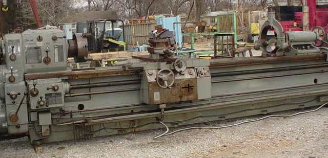28 x 132 cc, TOS,16 Roller Steady Rest, 15 4 Jaw Chuck, Rapid Traverse