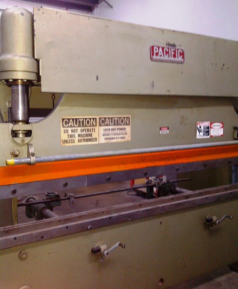 40 Ton, 8 Foot, 12 Open Height, 6 Throat Depth