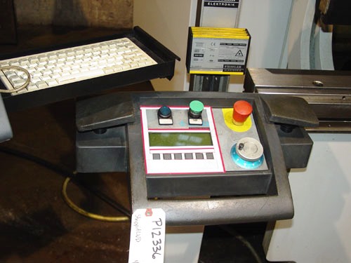90 Ton, STRIPPIT PPEB 90/08, 2003, 96 Bed, 15.7 Throat, LVD 4-axis control