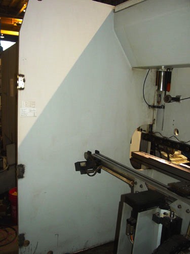90 Ton, STRIPPIT PPEB 90/08, 2003, 96 Bed, 15.7 Throat, LVD 4-axis control