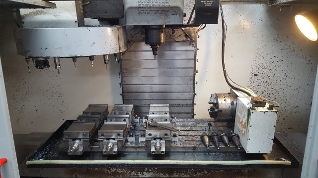 50 X, 20 Y, 25 Z, HAAS VF4, 2001, Programmable Coolant, Rigid Tap, Auger