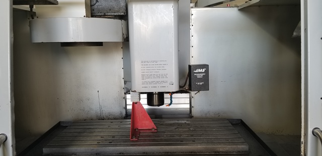 50 X, 26 Y, 25 Z, HAAS VF-5, 2000, 4th Axis Ready, 16 Meg, Macros, Ridgid Tap