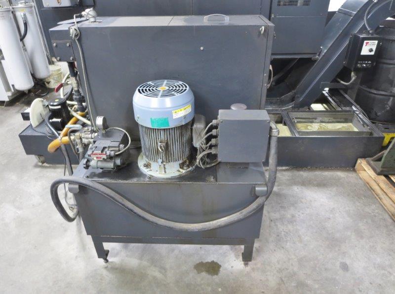 24.8 X, 24.4 Y, 27.9 Z, OKK HP500S, 2006, Fanuc 180i, Conveyor, 12,000 RPM