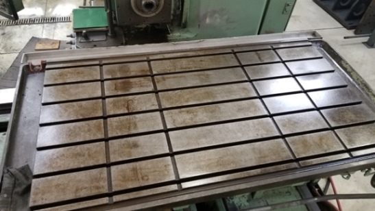 4 , LUCAS 441B-72, 42 vertical, 72 cross, 50 Taper, 36x74 table