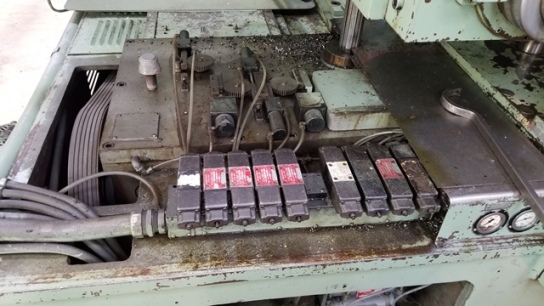 4 , LUCAS 441B-72, 42 vertical, 72 cross, 50 Taper, 36x74 table