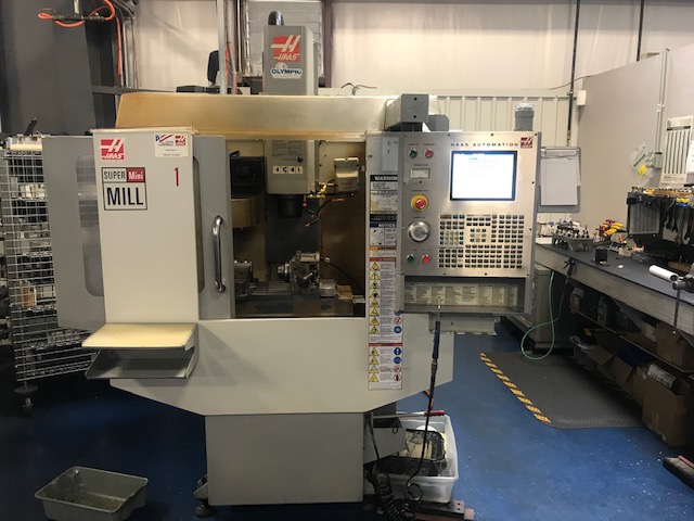 Haas Super Mini Mill, 16 X, 12 Y, 10 Z, 2005, Cat 40, 10 Tool ATC