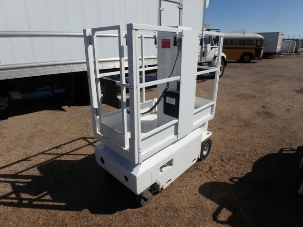 Absolute EZ UP IAWP-15, 21 Ft, 63 x29 x73 W, 2016, 616# Cap, 2 Extension decks