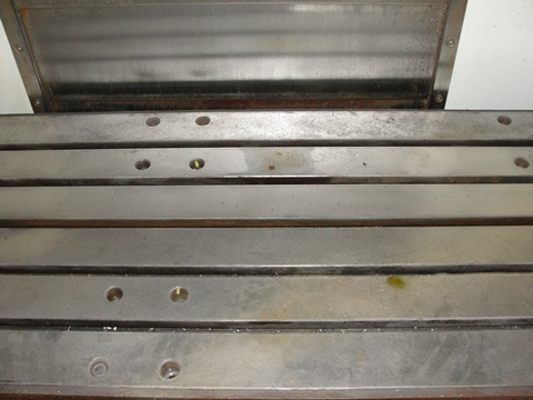 50 X, 20 Y, 29 Z, Haas VF-4, 2013, Chip Auger, P-Cool, 24 Tool