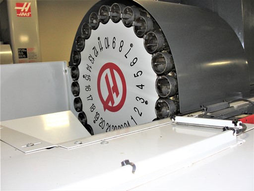 50 X, 20 Y, 29 Z, Haas VF-4, 2013, Chip Auger, P-Cool, 24 Tool