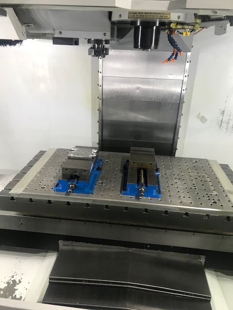 40 X, 26 Y, 25 Z, Haas VM-3, 2006, P-Cool, Chip Auger, 12,000 RPM