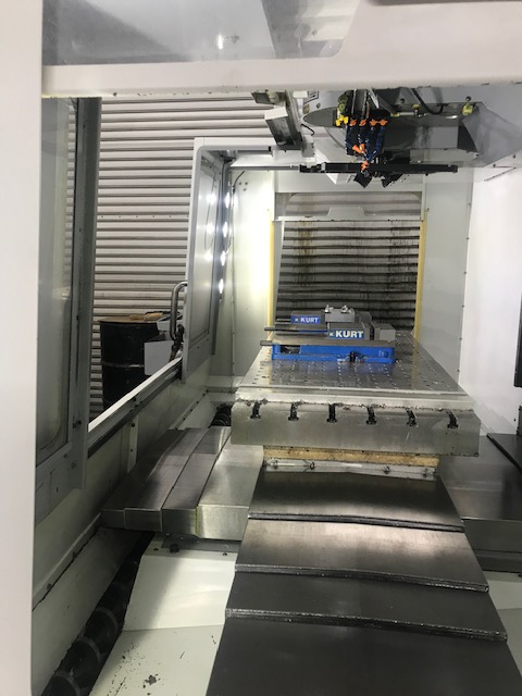 40 X, 26 Y, 25 Z, Haas VM-3, 2006, P-Cool, Chip Auger, 12,000 RPM