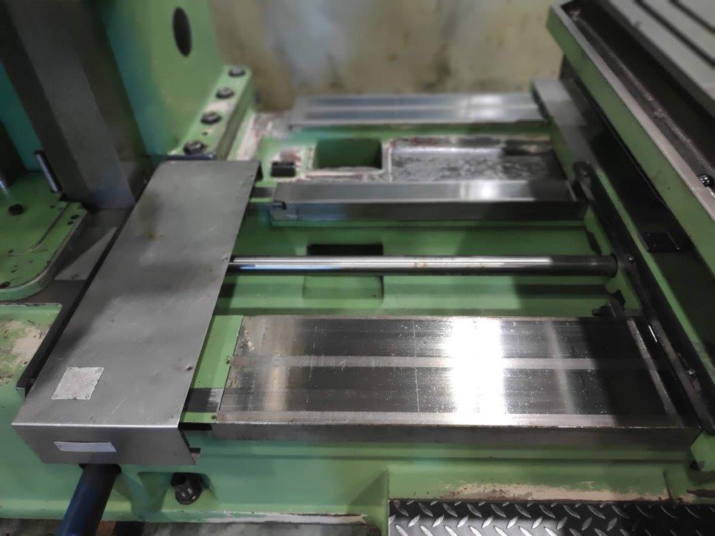 4 , TOS W100A, 2000, Tail Stock, 23 Facing Head, 49 x 49 Facing Head