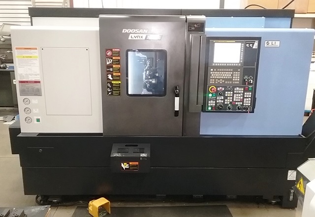 DOOSAN LYNX 220LYC, FANUC, 8 Chk, 2016, Y-Axis, Live Tool