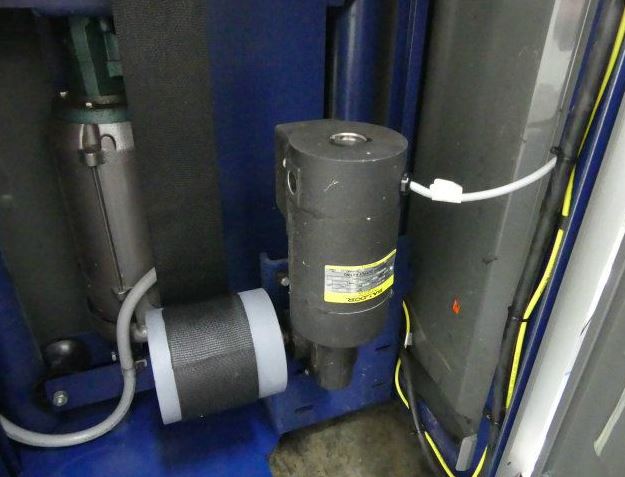 Lantech Q300 Stretch Wrapper, 80 x 20 , 35 Loads Per Hour, 65 Turntable