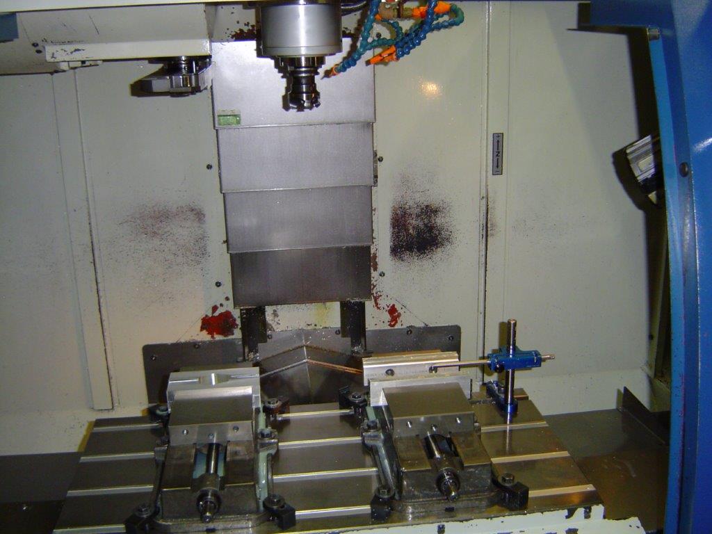 34 X, 20 Y, 24 Z, Atrump M320, 2007, Probe, Tool Setter, Chiller, Chip Auger