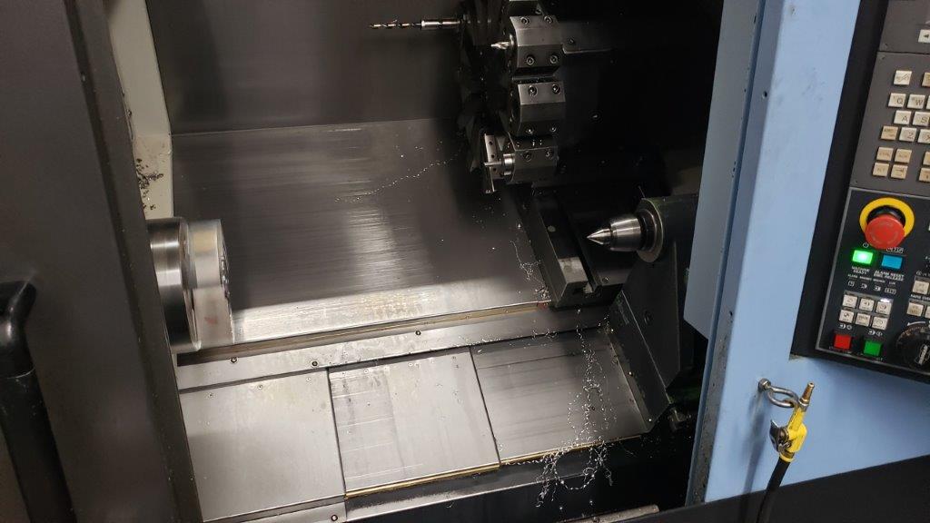 DOOSAN PUMA GT2100, FANUC, 10 Chk, 2 , 2014, TAILSTOCK, CHIP CONVEYOR, BARFEED