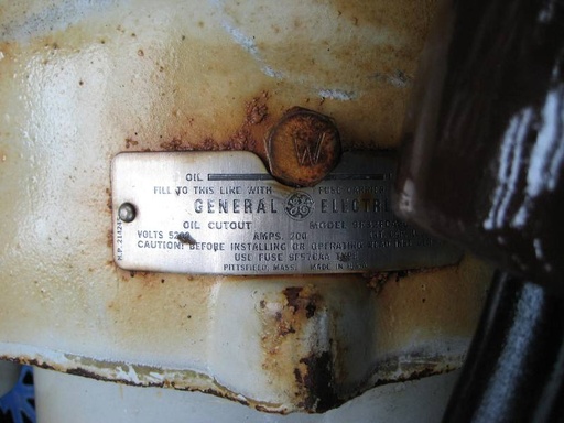 200 Amp, GENERAL ELECTRIC, NO. 9F32FDA207, 5200 V., 125 AMP FUSED;-1