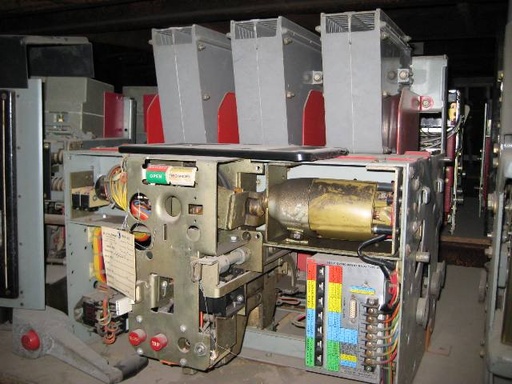 2000 Amp, FEDERAL PIONEER, 50H-3, UNUSED, 600 V., ELEC.OP., DRAWOUT, INDOOR;-1