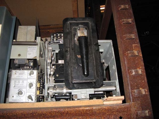 600 Amp, FEDERAL PACIFIC, DMB-25, 600 V., MAN.OP., DRAWOUT;-1