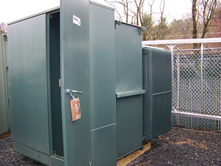 1000 KVA, Pri. 13200 V, Y, Sec. 208 V, Y, MCGRAW EDISON, DEAD FRONT, LOOP FEED