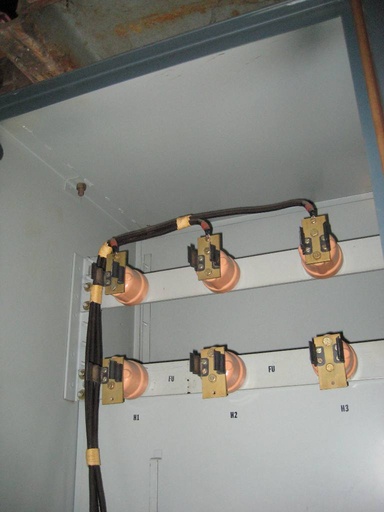 600 Amp, S & C, No. ALDUTI, 4800 V., FUSED, LOADBREAK DISCONNECT SWITCH: -1