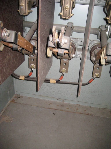 600 Amp, S & C, No. ALDUTI, 4800 V., FUSED, LOADBREAK DISCONNECT SWITCH: -1