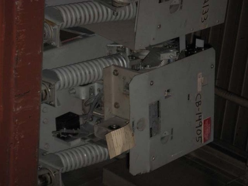 2000 Amp, GE, AM4.16-250-8HB, 4160 V., 1991, E/O, D/O, 125 VDC CL & TR: -1