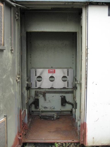 2000 Amp, WESTINGHOUSE, 50DH250D, 4160 V., 1957, OUTDOOR BREAKER ENCLOSURE: -1