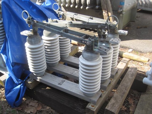 1200 Amp, SOUTHERN STATES, No. PB0-1, 34500 V., 1984, HOOK STICK DISCONNECT: -1