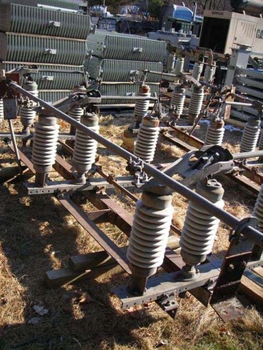 600 Amp, PORTER, No. FMK40A, 34500 V., AIR BREAK, UNDER-HUNG MOUNTED