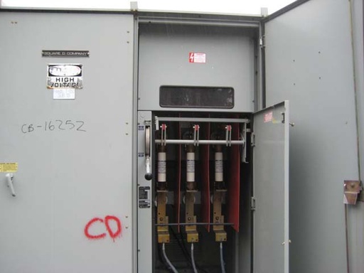 600 Amp, SQUARE D, No. HVL, 15000 V., OUTDOOR, INVERTED MAIN, LOAD BREAK SWITCH: