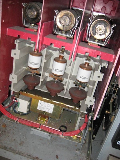 400 HP SIEMENS 4160, 400A, FULL VOLTAGE W/ REVERSING