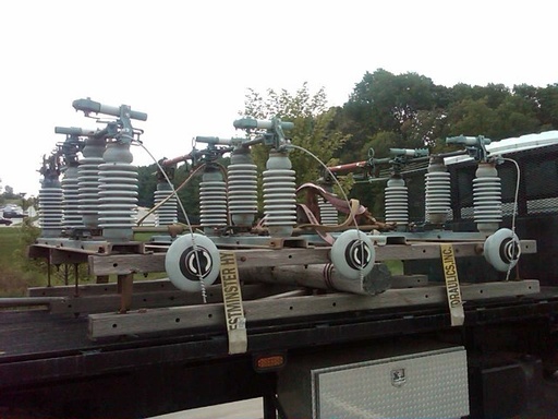 600 Amp, S & C, 34.5-38-200, 35 KV, GANG OPERATED SWITCHES, FUSED:1