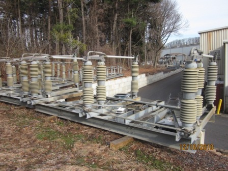 1200 Amp, ABB, No. TTR-6, 138000 V., 1990, GOAB, PEDESTAL:1