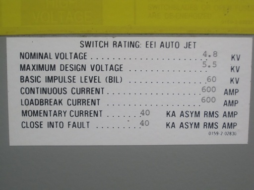 600 Amp, EEI, No. AUTO JET, 4800 V., FUSED, OUTDOOR HOUSED, SWITCH:1