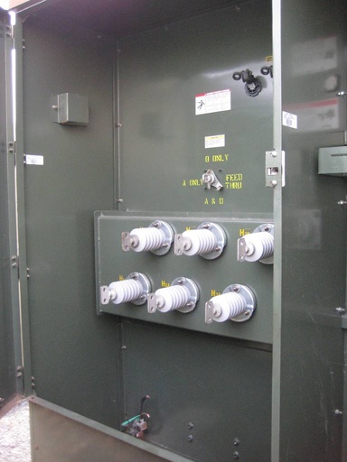 2000 KVA, Pri 13200 D, Sec 480 D, 2003, SQUARE D, LIVE FRONT, LOOP FEED:1