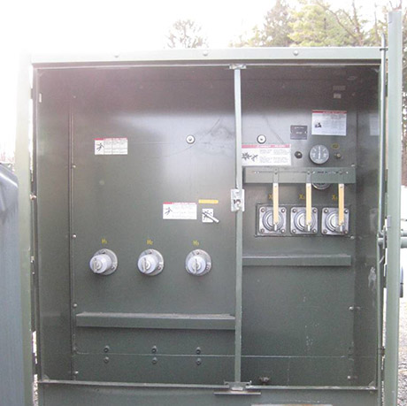 1500 KVA, Pri 13200 D, Sec 480 D, 2003, SQ.D, PADMOUNT, LIVE FRONT/RADIAL FEED;