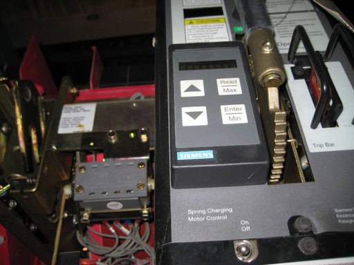 1600 Amp, SIEMENS, RLF-1600, 600 V., 2001, ELECTRICALLY OPERATED, DRAW-OUT:1