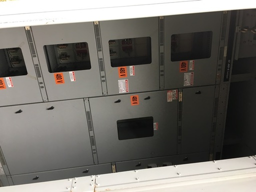 1600 Amp, GENERAL ELECTRIC, AK8D, 600 V., LINE-UP OF OUTDOOR PROTECTED AISLE