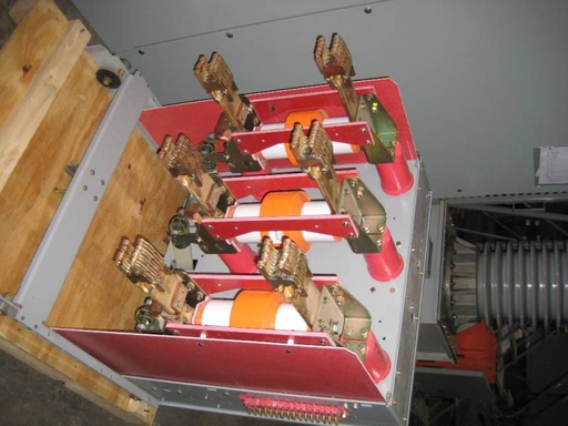 1200 Amp, SIEMENS, 15GMI-1000-1200-77,15 KV, 37 KA, 125 VDC MOT/CL/TR, MO/DO