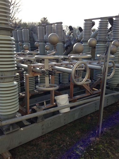 2000 Amp, USCO, No. AGCH-5, 345000 V., GOAB, HORIZONTAL MOUNT, CENTER BREAK