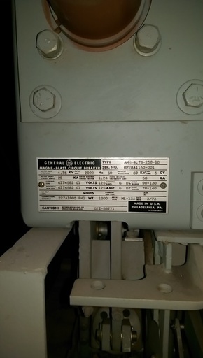 2000 Amp, GE, AMH-4.76-250-1D, 4760 V., ML-13A MECH., 125 VDC CLOSE & TRIP
