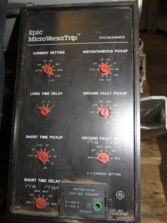 800 Amp, GE, AKR-8D-30S, 480 V.,FUSED, MANUALLY OPERATED, DRAW-OUT:1