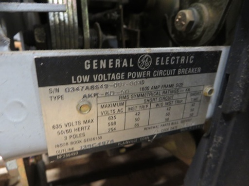 1600 Amp, GE, AKR-8D-50, 480 V.,MANUALLY OPERATED, DRAW-OUT