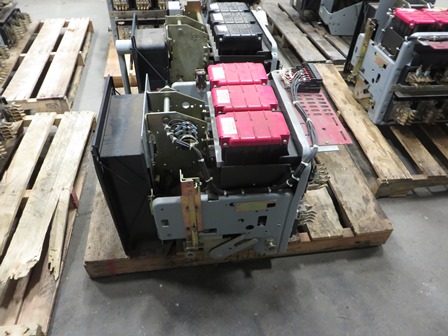 800 Amp, GE, WAVEPRO WPX-08, 480 V.,MANUALLY OPERATED, DRAW-OUT:1