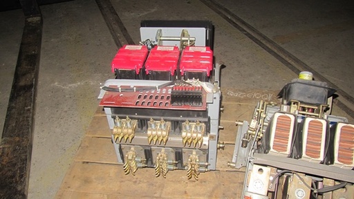 800 Amp, GE, WAVEPRO WPX-08, 480 V.,MANUALLY OPERATED, DRAW-OUT