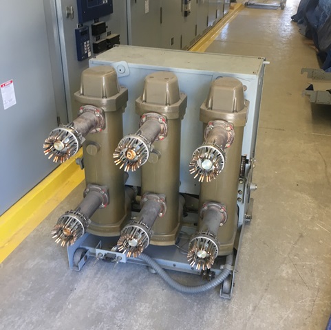 2000 Amp, SQUARE D, FLUARC, 15 KV, 750 MVA, DRAW-OUT, 5 CYCLE: