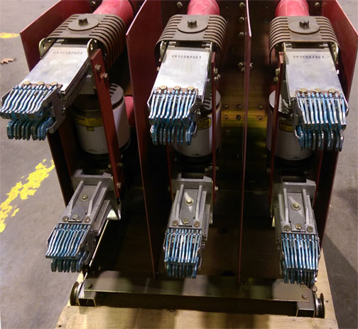 2000 Amp, CUTLER-HAMMER, 50 VCP-W 250, 4760 V., 2004, 125 VDC